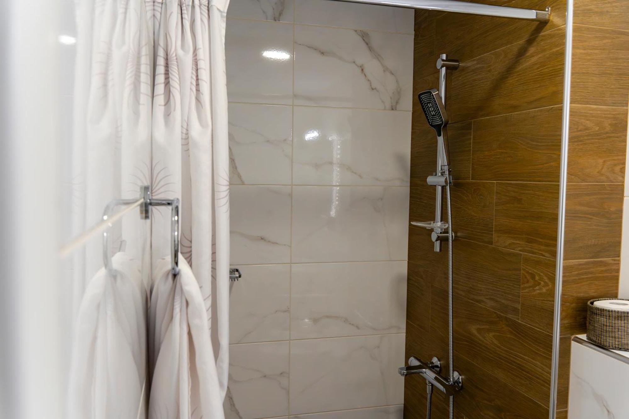 Novos Guesthouse Meteora Калампака Екстериор снимка